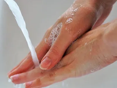 صناعة المواد الكيميائية للاستهلاك اليومي